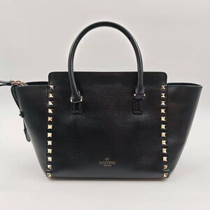 Valentino Garavani Rockstud leather handbag in very good condition